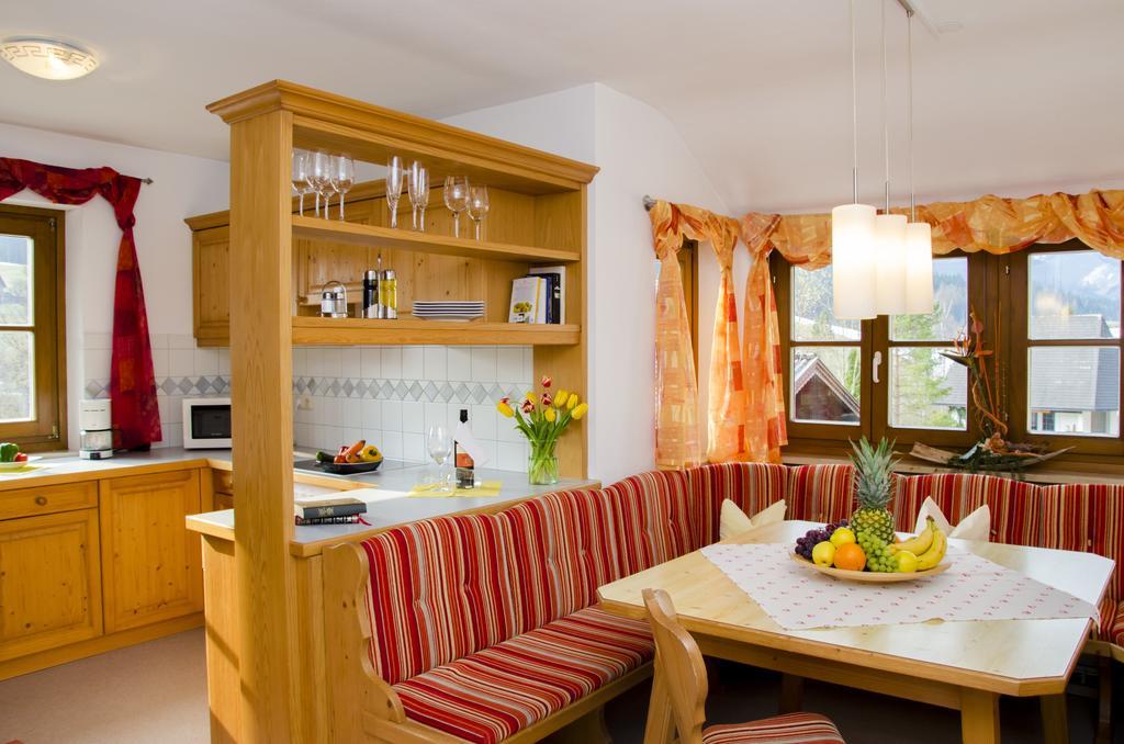 Dachstein West Hotel Gmbh-Kirchenwirt Russbach 루스바흐 암 파스 그슈에트 외부 사진
